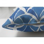 - Suet-K-2297-2 - Realhomes  Modern Geometrik Resimli Çift Taraflı Dijital Baskılı Süet Yastık Kılıfı Realhomes