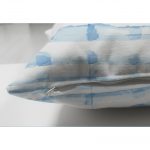 - Suet-K-2311-2 - Realhomes  Su Damlası Temalı Çift Taraflı Dijital Baskılı Dekoratif Süet Kırlent Kılıfı Realhomes