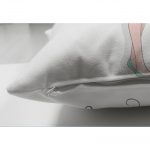 - Suet-K-2329-2 - Realhomes Şarkı Söyleyen Kız Desenli Çift Taraflı Dijital Baskılı Süet Kırlent Kılıfı Realhomes