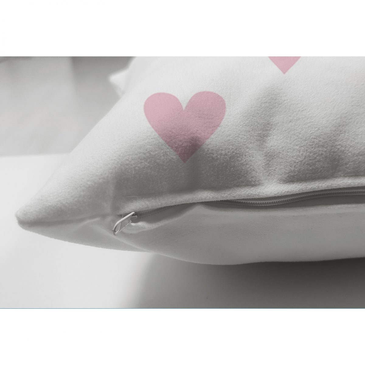 Love Yazılı Kalp Puanlı Motifli Çift Taraflı Dekoratif Süet Yastık Kırlent Kılıfı Realhomes