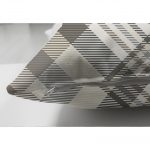 - Suet-K-3087-2 - Realhomes Çift Taraflı Gri Krem Ekose Desenli Dijital Baskılı Dekoratif Süet Yastık Kırlent Kılıfı Realhomes