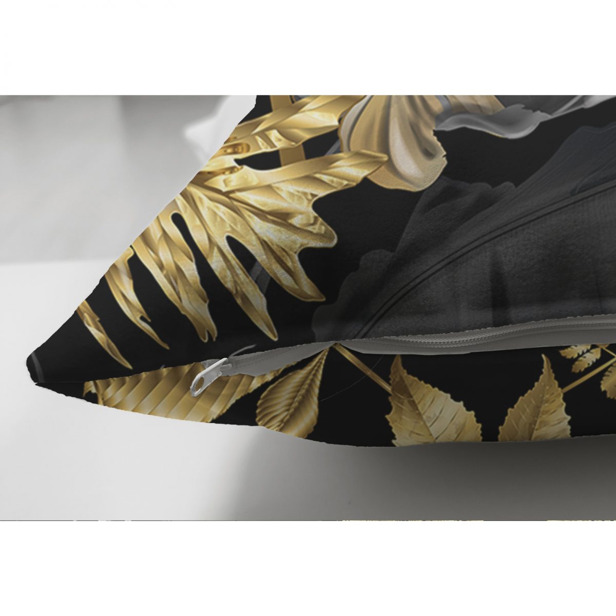 Çift Taraflı Siyah Zeminde Altın Yapraklar Desenli Dekoratif Süet Yastık Kırlent Kılıfı Realhomes