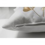 - Suet-K-3211-2 - Realhomes  Çift Taraflı 3D Altın Görünümlü Yapraklar Desenli Modern Süet Yastık Kırlent Kılıfı Realhomes