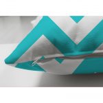 - Suet-K-322-2 - Realhomes  Çift Taraflı Zigzag Desen Dijital Baskılı Dekoratif Süet Yastık Kırlent Kılıfı Realhomes