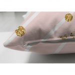 - Suet-K-3226-2 - Realhomes Çift Taraflı Pembe Zeminde Kartanesi Detaylı Özel Tasarım Süet Yastık Kırlent Kılıfı Realhomes