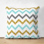 - Suet-K-3235 - Realhomes  Çift Taraflı Mavi Gri Gold Zigzag Desenli Özel Tasarımlı Süet Yastık Kırlent Kılıfı Realhomes