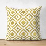 - Suet-K-3243 - Realhomes  Çift Taraflı Geometrik Şekilli Altın Detaylı Modern Süet Yastık Kırlent Kılıfı Realhomes