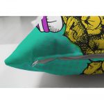 - Suet-K-3273-2 - Realhomes Mavi Zeminde Ananas Desenli Çift Taraflı Dijital Baskılı Süet Yastık Kırlent Kılıfı Realhomes