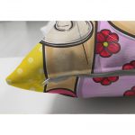 - Suet-K-3287-2 - Realhomes  Sarı Zeminli Popart Girl Desenli Çift Taraflı Dekoratif Süet Yastık Kırlent Kılıfı Realhomes