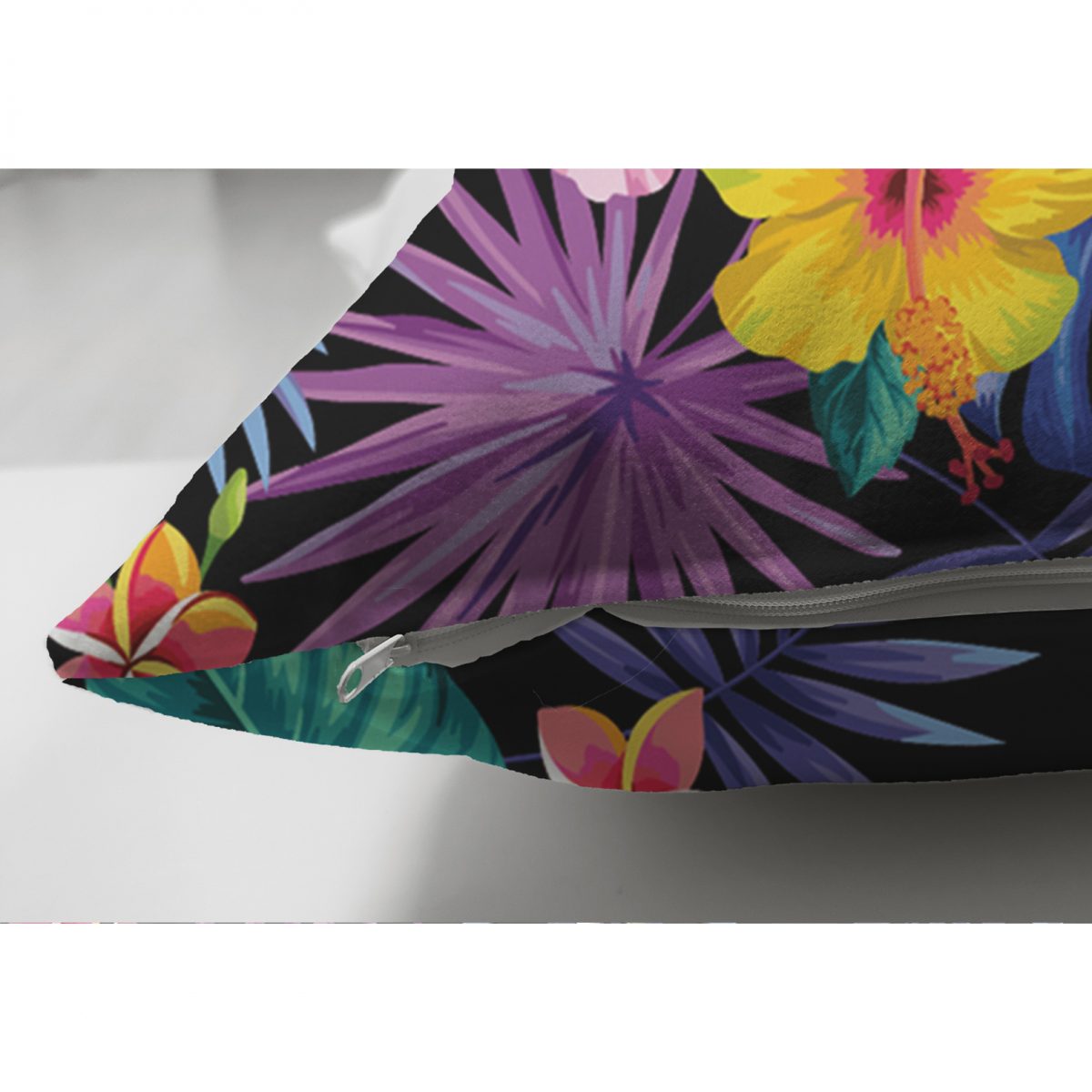 Çift Taraflı Siyah Zeminde Rengarenk Çiçekler Tasarımlı Dekoratif Süet Yastık Kırlent Kılıfı Realhomes