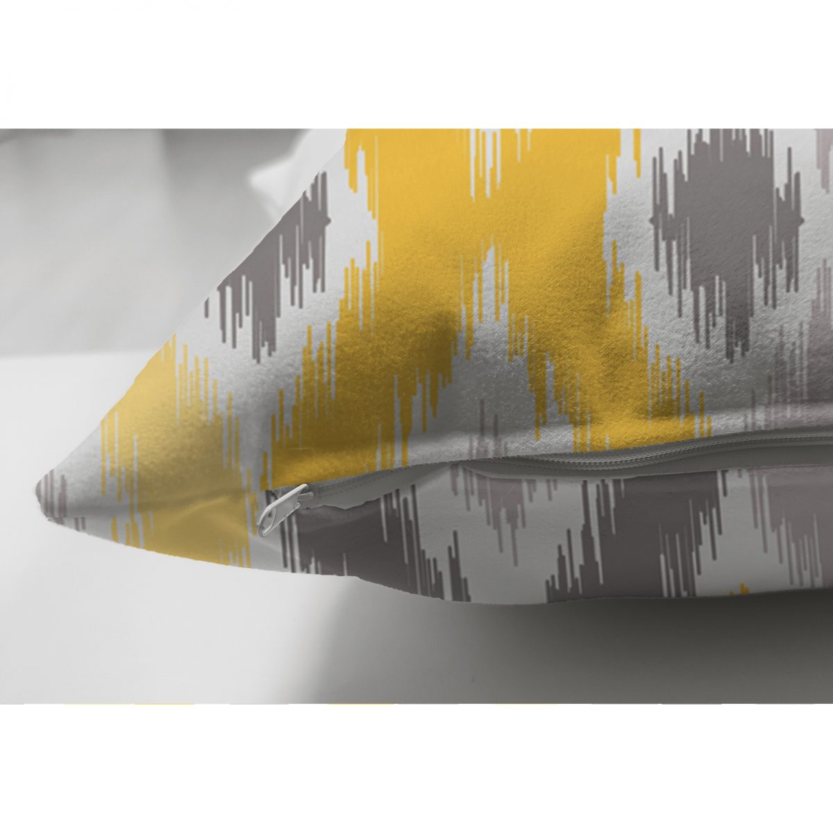 Çift Taraflı Sarı Gri Zigzag Desenli Modern Tasarımlı Dekoratif Süet Yastık Kırlent Kılıfı Realhomes