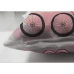 - Suet-K-430-2 - Realhomes  Sevimli Kediler Dijital Baskılı Dekoratif Çift Taraflı Süet Yastık Kırlent Kılıfı Realhomes