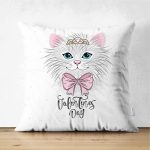 - Suet-K-4316 - Realhomes  Çift Taraflı Beyaz Zeminde Sevimli Kedicik Özel Tasarım Çocuk Odası Süet Yastık Kırlent Kılıfı Realhomes