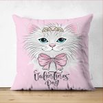 - Suet-K-4316p - Realhomes Çift Taraflı Pembe Zeminde Sevimli Kedicik Özel Tasarım Çocuk Odası Süet Yastık Kırlent Kılıfı Realhomes