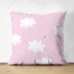 - Suet-K-4365p - Realhomes Çift Taraflı Pembe Zeminde Bulutlar Özel Tasarımlı Çocuk Odası Süet Yastık Kırlent Kılıfı Realhomes