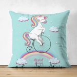 - Suet-K-4389 - Realhomes Realhomes Çift Taraflı Özel Tasarımlı Dijital Baskılı Çocuk Odası Süet Yastık Kırlent Kılıfı Realhomes