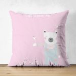 - Suet-K-4391p - Realhomes Çift Taraflı Pembe Zeminde Ayıcık Bebek Odası Süet Yastık Kırlent Kılıfı Realhomes