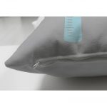 Çift Taraflı Gri Zeminde Balon ve Zürafa Desenli Özel Tasarım Bebek Odası Süet Yastık Kılıfı Realhomes