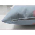 Çift Taraflı Mavi Zeminde Sevimli Geyik Tasarımlı Bebek Odası Süet Yastık Kırlent Kılıfı Realhomes