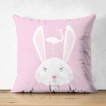 - Suet-K-4512p - Realhomes Çift Taraflı Pembe Zeminli Tavşan Desenli Bebek Odası Süet Yastık Kırlent Kılıfı Realhomes