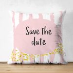 - Suet-K-4823 - Realhomes Çift Taraflı Pembe Zeminde Save The Date Motifli Çocuk Odası Süet Yastık Kırlent Kılıfı Realhomes