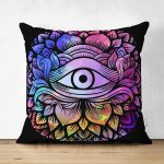 - Suet-K-5009siyah - Realhomes  Realhomes Çift Taraflı Siyah Zeminde Renkli Üçüncü Göz Motifli Süet Kırlent Kılıfı Realhomes