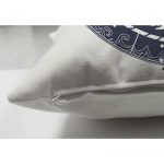 Çift Taraflı Beyaz Zeminde Lacivert Pusula Motifli Süet Kırlent Kılıfı Realhomes