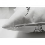 - Suet-K-5078-2 - Realhomes Fashion Girl Şapka Çift Taraflı Özel Tasarım Dijital Baskılı Süet Kırlent Kılıfı Realhomes