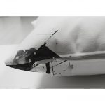 - Suet-K-5083-2 - Realhomes Çift Taraflı Kırmızı Rujlu Siyah Beyaz Fashion Girl Motifli Süet Kırlent Kılıfı Realhomes