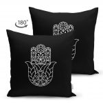 - Suet-K-5210-1 - Realhomes Çift Taraflı Siyaz Zeminde Beyaz Fatma Ana Eli Motifli Süet Kırlent Kılıfı Realhomes