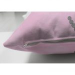 - Suet-K-5211-2 - Realhomes Pembe Zeminde Kahlo Frida Çift Taraflı Dijital Baskılı Süet Kırlent Kılıfı Realhomes