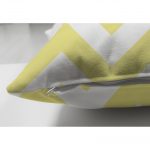 - Suet-K-523-2 - Realhomes Modern Zigzag Desenli Çift Taraflı Dijital Baskılı Dekoratif Süet Yastık Kırlent Kılıfı Realhomes