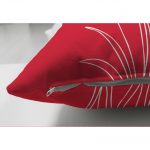 Kırmızı Zemin Üzerinde Çiçek Desenli Çift Taraflı Süet Kırlent Kılıfı Realhomes