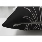 - Suet-K-5242-2 - Realhomes Siyah Zemin Üzerinde Çiçek Motifli Çift Taraflı Özel Tasarım Süet Kırlent Kılıfı Realhomes