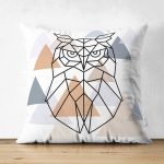 - Suet-K-5258 - Realhomes  Geometrik Çizimlerden Oluşan Baykuş Motifli Çift Taraflı Özel Tasarım Süet Kırlent Kılıfı Realhomes