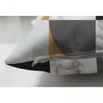 - Suet-K-5312-2 - Realhomes Geometrik Şekiller İçerisinde Gold Ve Siyah Motifli Çift Taraflı Dekoratif Süet Yastık Kılıfı Realhomes