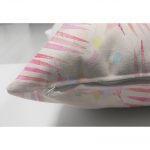 Renkli Puantiyeli Zeminde Renkli Yaprak Motifli Çift Taraflı Dekoratif Süet Kırlent Kılıfı Realhomes