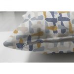 - Suet-K-5383-2 - Realhomes Geometrik Çizimli Renkli Çift Taraflı Özel Tasarım Dijital Baskılı Süet Kırlent Kılıfı Realhomes