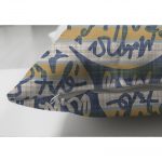 - Suet-K-5398-2 - Realhomes Kot Desende Yazı Motifli Çift Taraflı Özel Tasarım Dekoratif Süet Kırlent Kılıfı Realhomes