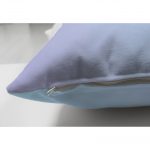 - Suet-K-5518sol-2 - Realhomes Çift Taraflı Toz Mavisi Zeminli Tropik Yapraklı Özel Tasarım Modern Süet Kırlent Kılıfı Realhomes