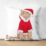 Yılbaşı Kıyafetli Kedi Desenli Dijital Baskılı Modern Çift Taraflı Süet Yastık Kırlent Kılıfı Realhomes