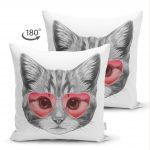 - Suet-K-5672-1 - Realhomes  Pembe Gözlüklü Dijital Baskılı Modern Çift Taraflı Süet Yastık Kırlent Kılıfı Realhomes