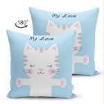 - Suet-K-5692-1 - Realhomes  Mavi Zeminde My Love Yazılı Sevimli Kedicik Desenli Dekoratif Çift Taraflı Süet Kırlent Kılıfı Realhomes