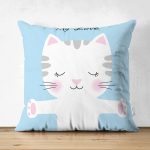 - Suet-K-5692 - Realhomes  Mavi Zeminde My Love Yazılı Sevimli Kedicik Desenli Dekoratif Çift Taraflı Süet Kırlent Kılıfı Realhomes