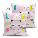 - Suet-K-5716-1 - Realhomes  Çift Taraflı Pembe Çizgili Zeminde Sweet Cat Tasarımlı Süet Yastık Kılıfı Realhomes