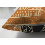 - Suet-K-5830-2 - Realhomes Çift Taraflı Etnik Desen Zeminli Afrika Kadın Motifli Dekoratif Süet Yastık Kılıfı Realhomes