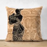 - Suet-K-5839 - Realhomes Çift Taraflı Etnik Desen Zeminli Afrika Kadın Motifli Dekoratif Süet Yastık Kılıfı Realhomes