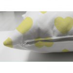 - Suet-K-781-2 - Realhomes Çift Taraflı Kalp Desen Dijital Baskılı Süet Yastık Kırlent Kılıfı Realhomes