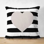 - Suet-K-792 - Realhomes  Çift Taraflı Modern Kalp Desenli Dijital Baskılı Süet Yastık Kırlent Kılıfı Realhomes