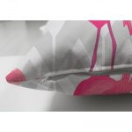 - Suet-K-943-2 - Realhomes Çift Taraflı Gri Zigzag Zeminde Flamingolar Temalı Modern Süet Yastık Kırlent Kılıfı Realhomes